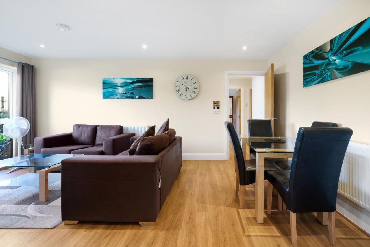 London Heathrow Living Serviced Apartments By Ferndale Stanwell Eksteriør billede