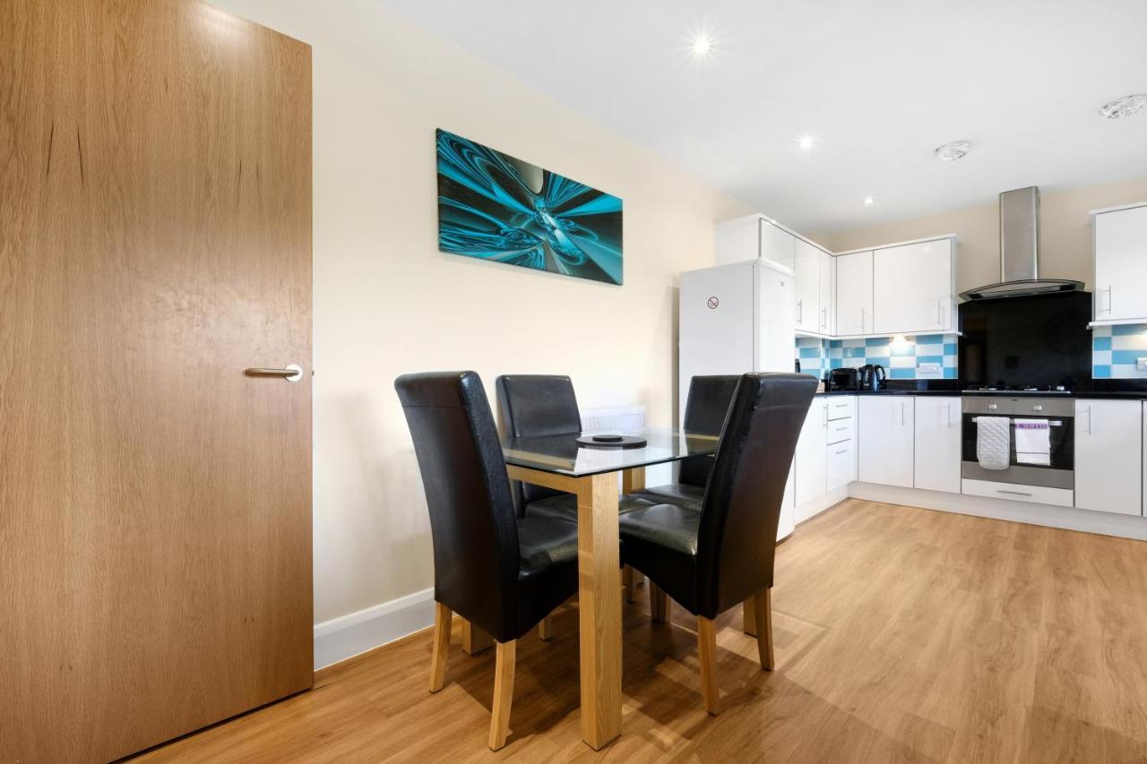 London Heathrow Living Serviced Apartments By Ferndale Stanwell Eksteriør billede