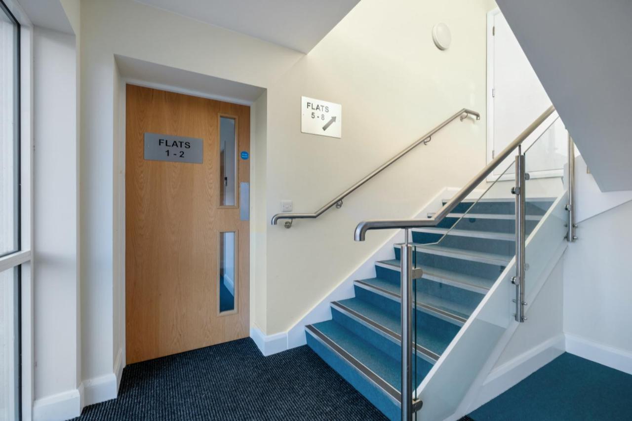 London Heathrow Living Serviced Apartments By Ferndale Stanwell Eksteriør billede